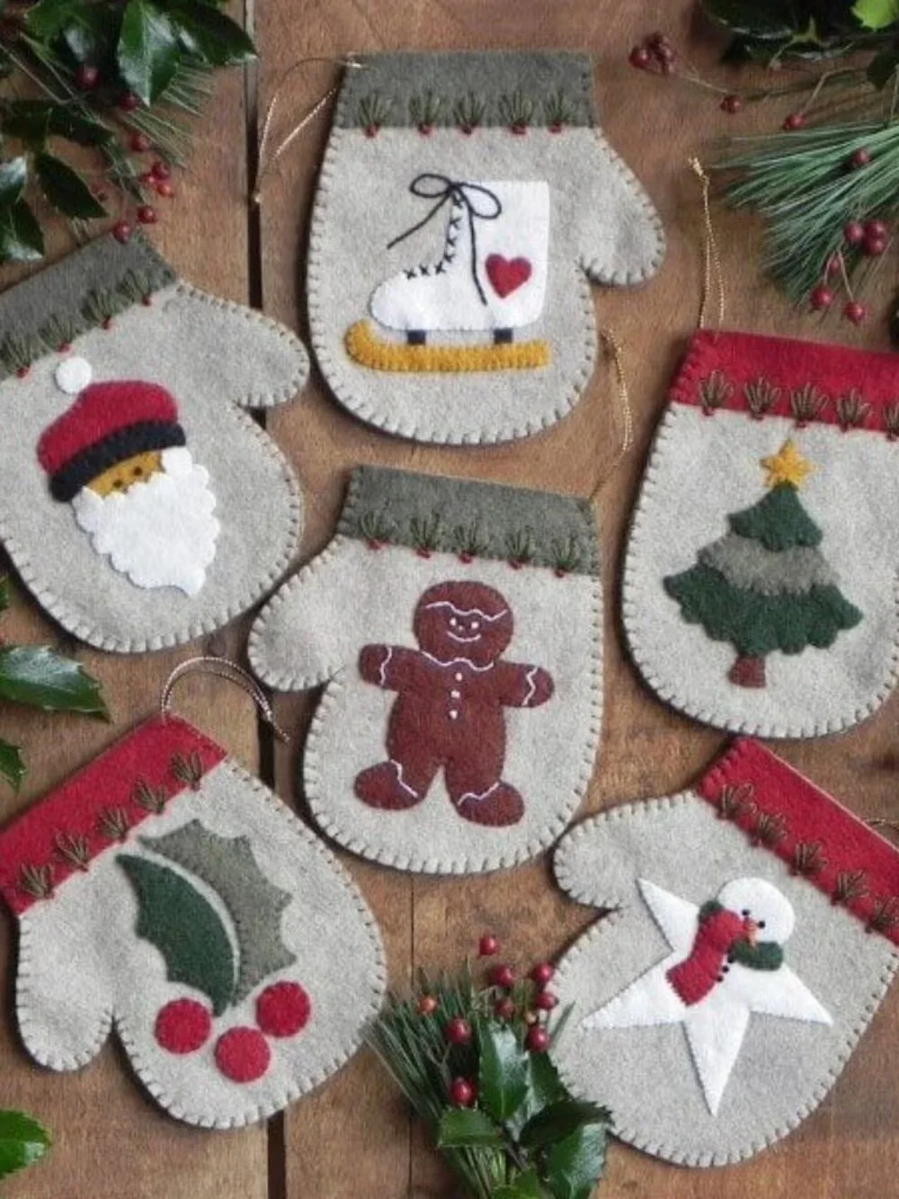 Warm Hands Ornament Kit by Rachel's of Greenfield NEW Wool Christmas Holiday DIY